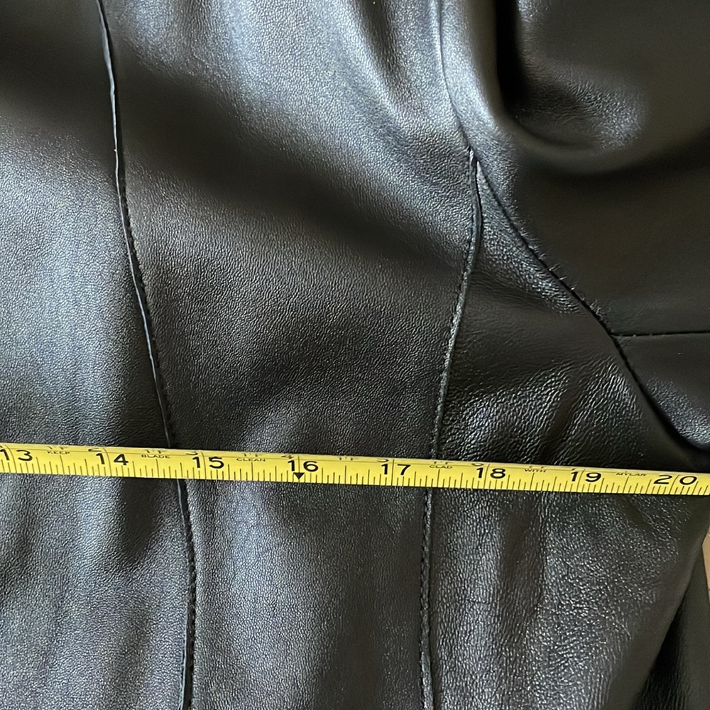 Leather jacket - Picture 7 of 7